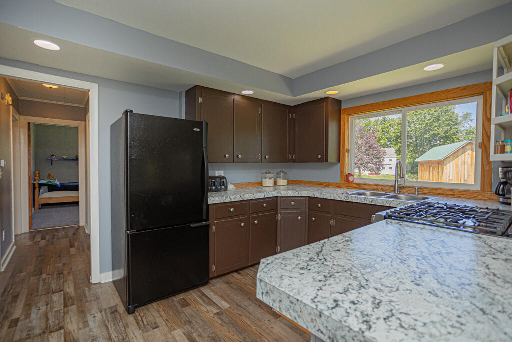 613 Fairbanks Road Farmington, ME 04938 - Photo 2 of 39 sandyriverrealty-15