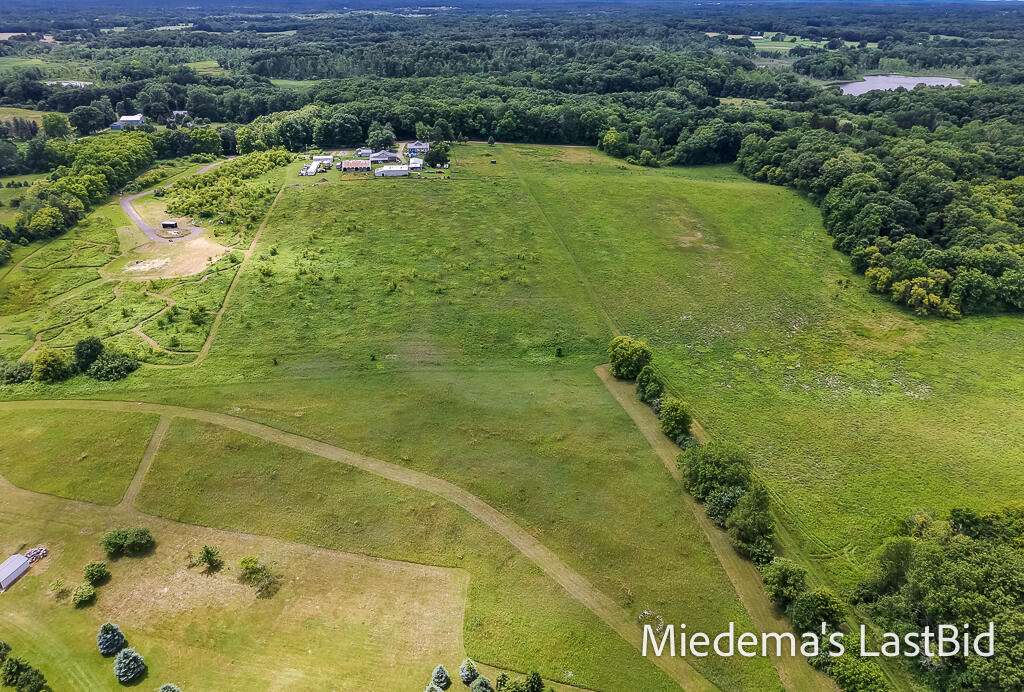 12915 Cassidy Road Bellevue, MI 49021 - Photo 30 of 128 12915CassidyRd-32LoRes