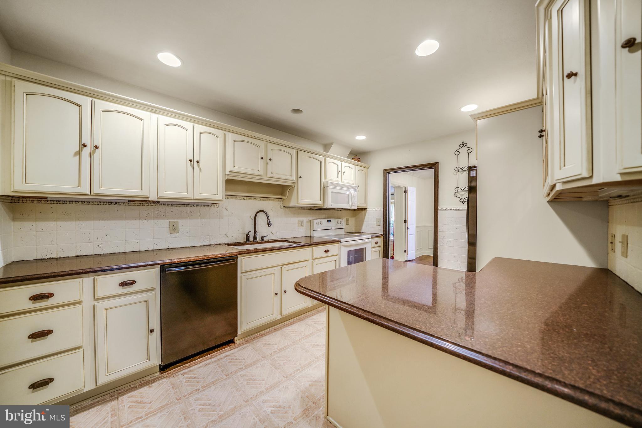 37 Paschall Road Wilmington, DE 19803 - Photo 8 of 23 Kitchen