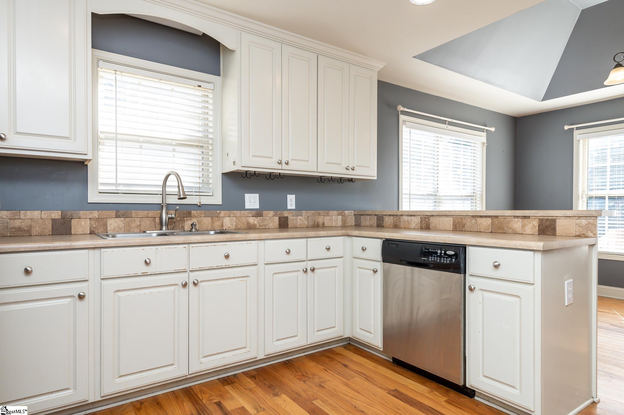 707 Secretariat Drive Boiling Springs, SC 29316 - Photo 10 of 34