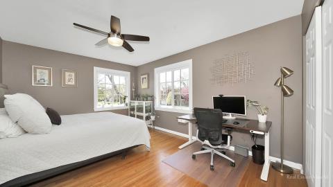 1248 Hackberry Road Deerfield, IL 60015 - Photo 31 of 40 a bedroom with a workspace