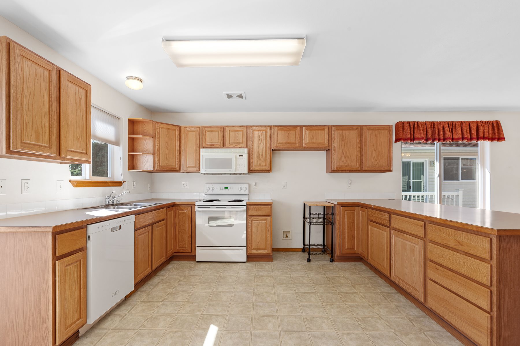 1417 South Davis Road Spokane Valley, WA 99216 - Photo 7 of 17 Gallery Image 7