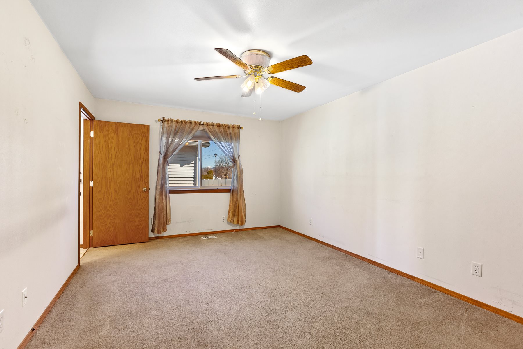 1417 South Davis Road Spokane Valley, WA 99216 - Photo 9 of 17 Gallery Image 9