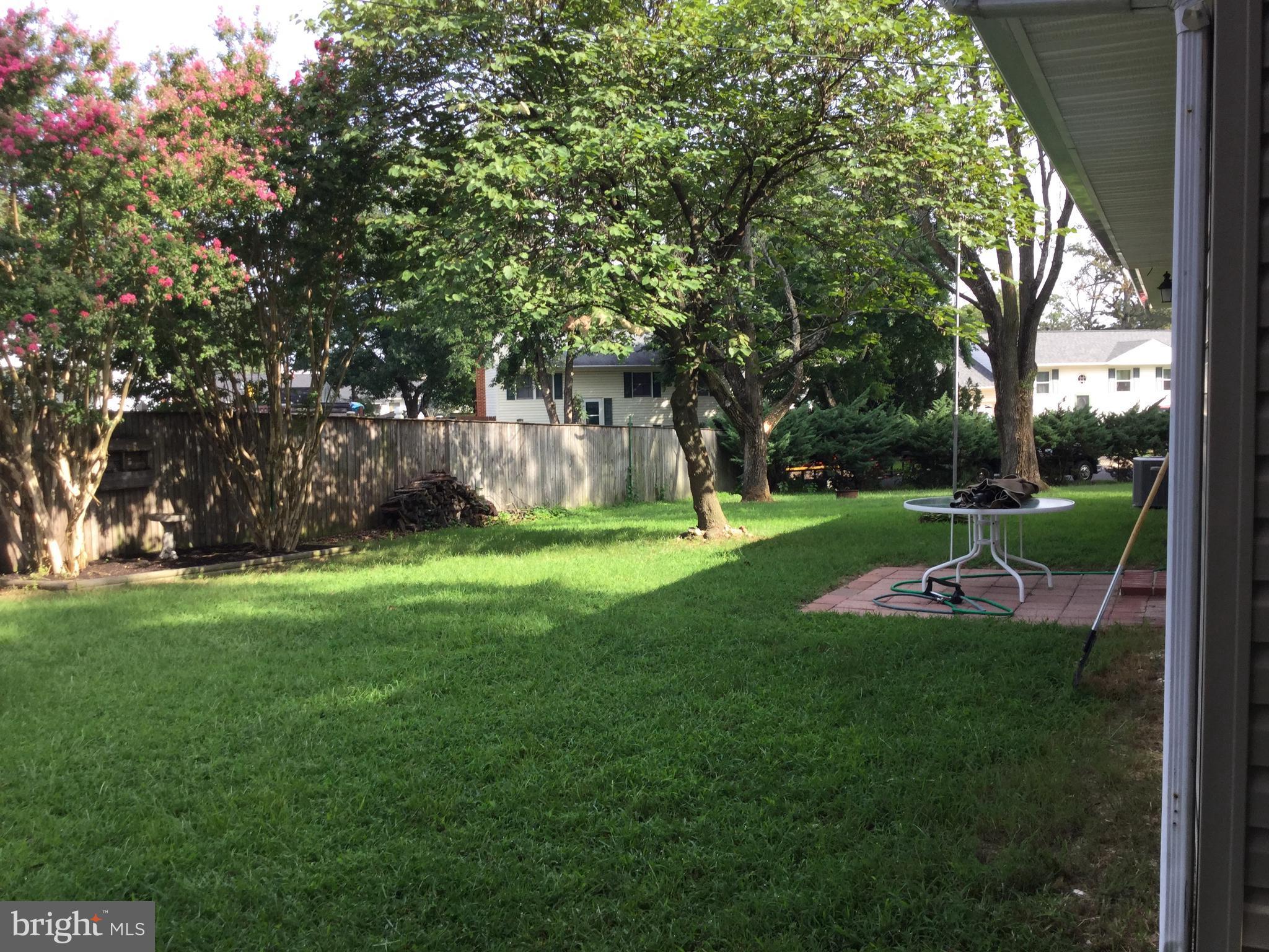 7946 East Shore Road Pasadena, MD 21122 - Photo 6 of 26 Exterior (Rear)