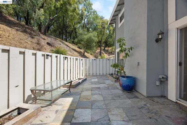 $798,888 | 34 Chimney Rock, Oakland, CA 94605