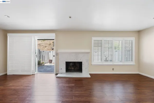 $798,888 | 34 Chimney Rock, Oakland, CA 94605