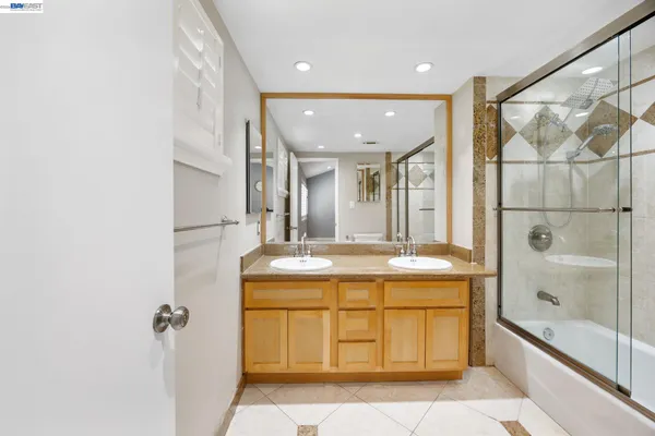 $798,888 | 34 Chimney Rock, Oakland, CA 94605