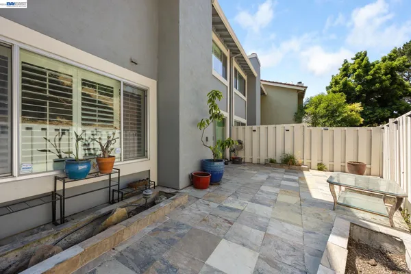 $798,888 | 34 Chimney Rock, Oakland, CA 94605