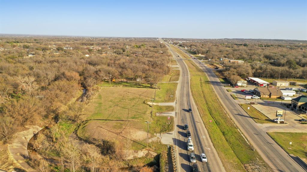 199 Highway 199 Springtown, TX 76082 - Photo 2 of 14 a view of a city