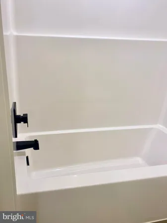 $1,695 | 741 Manor Street, Unit 2, Lancaster, PA 17603