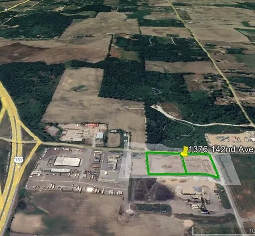 $895,000 | 1376 142nd Avenue, Wayland, MI 49348