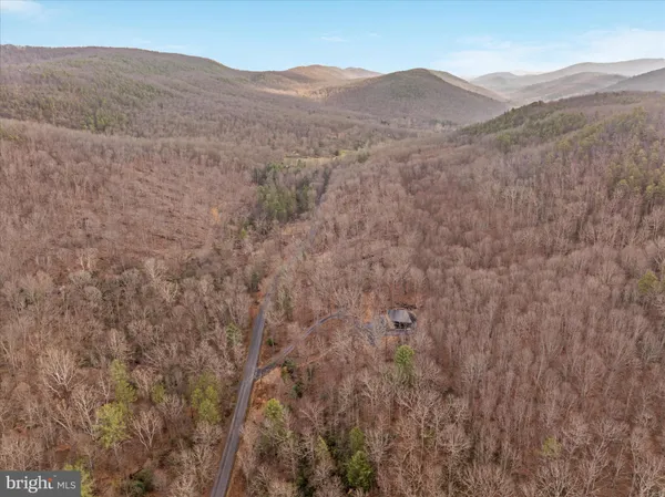 $550,000 | 6292 Thorn Btm Road, Lost City, WV 26810