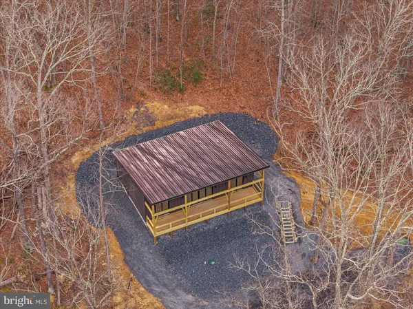 $550,000 | 6292 Thorn Btm Road, Lost City, WV 26810