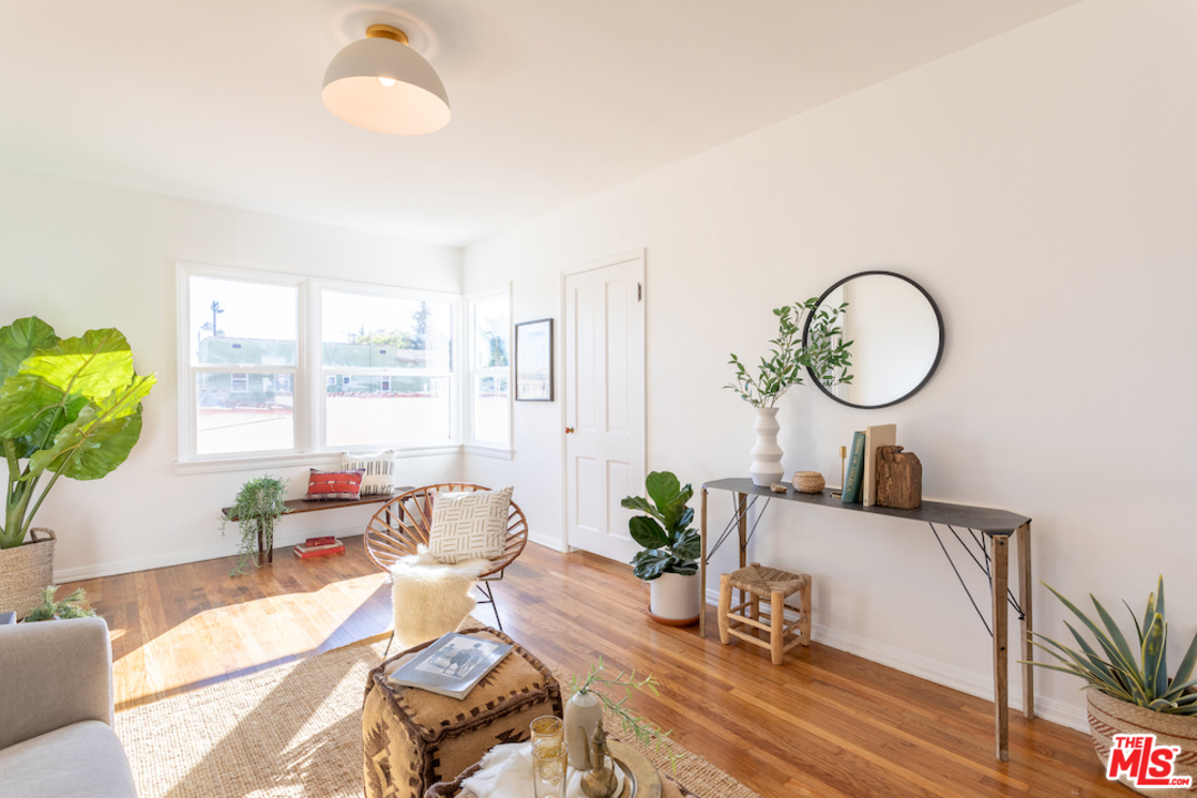3036 Virginia Road, Unit 3 Los Angeles, CA 90016 - Photo 2 of 18 Gallery Image 2