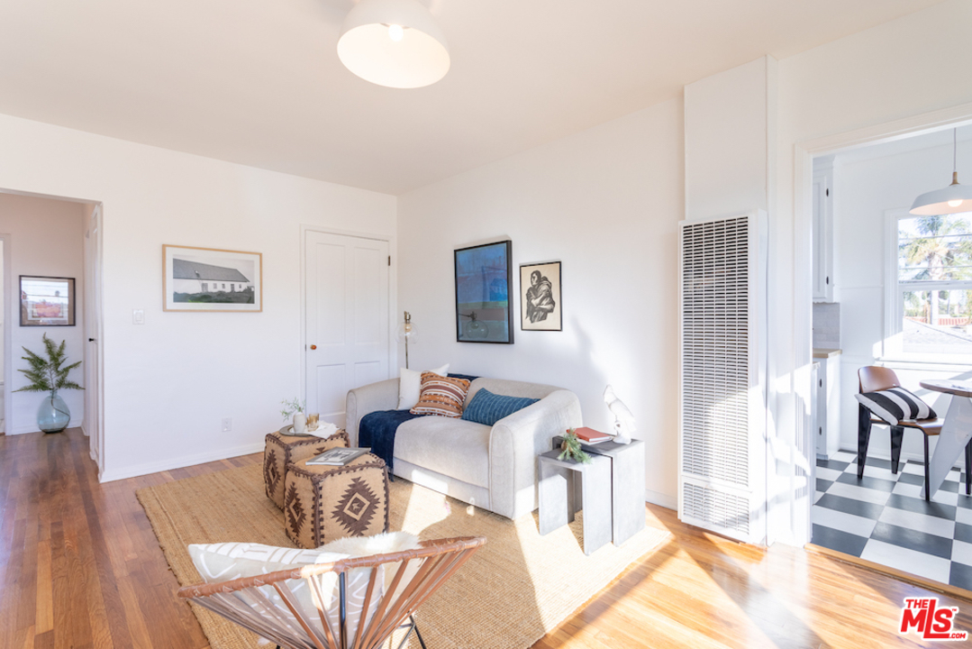 3036 Virginia Road, Unit 3 Los Angeles, CA 90016 - Photo 4 of 18 Gallery Image 4