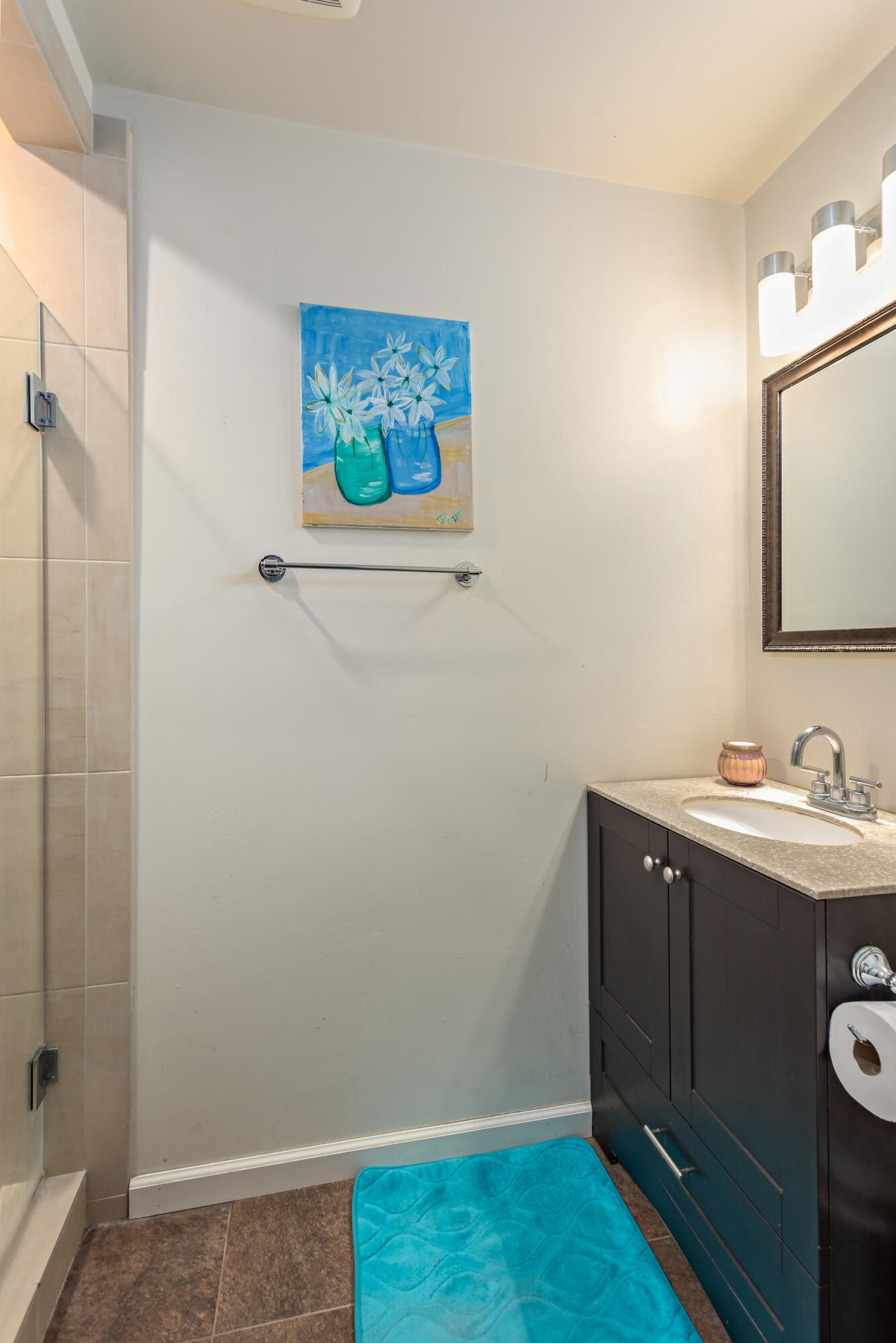 5211 Keo Drive Santa Barbara, CA 93111 - Photo 20 of 39 Remodeled Ensuite Bath