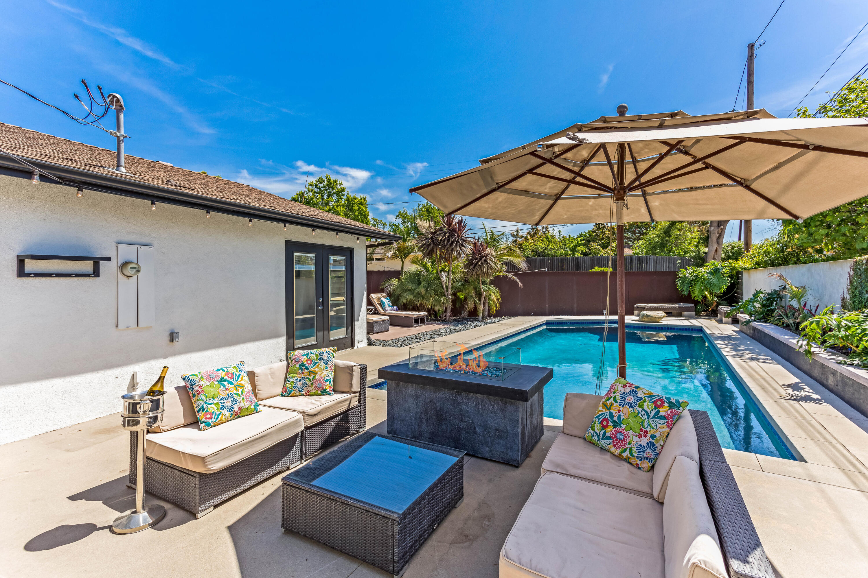 5211 Keo Drive Santa Barbara, CA 93111 - Photo 27 of 39 Pool / Entertaining Area