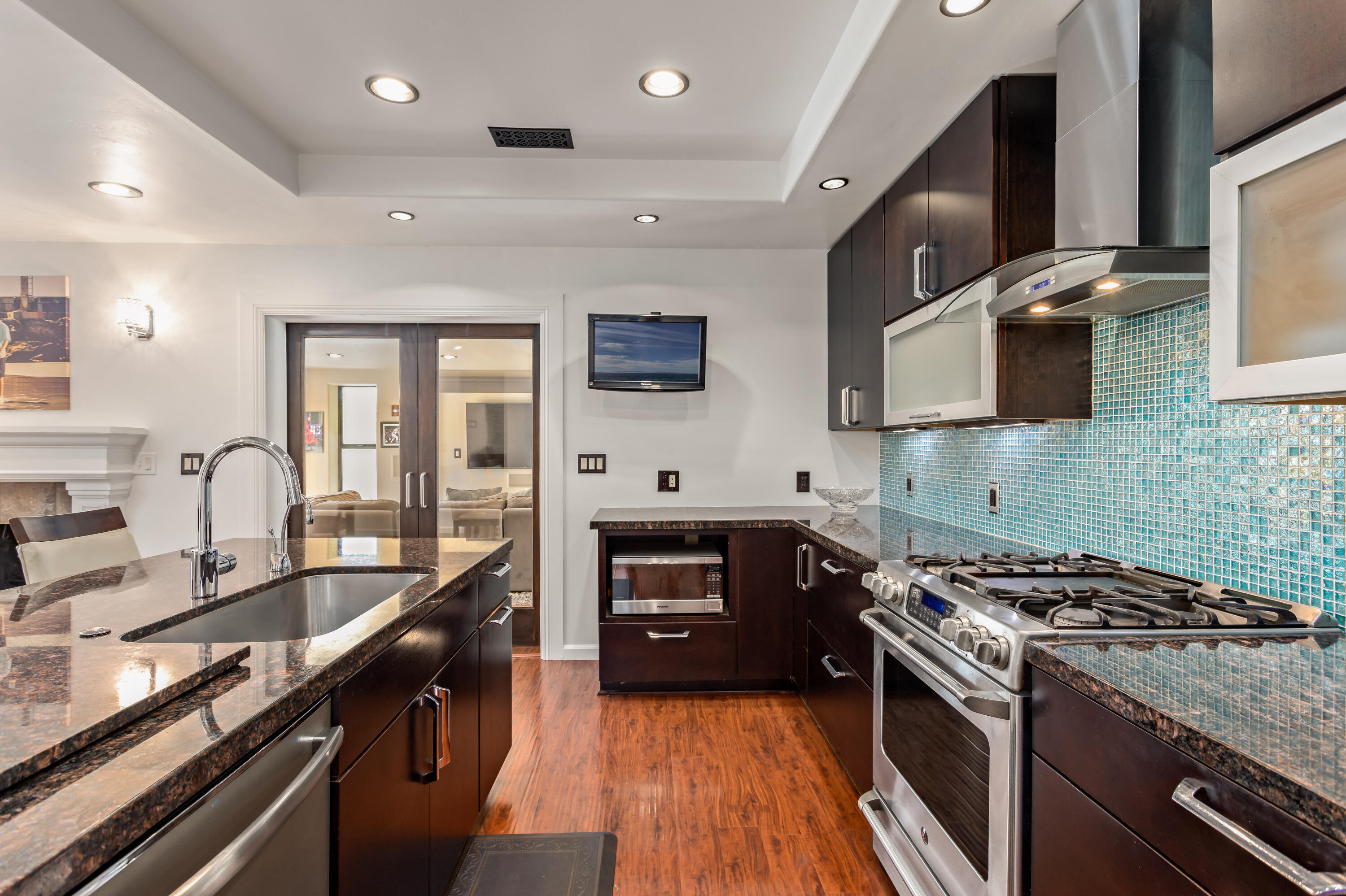 5211 Keo Drive Santa Barbara, CA 93111 - Photo 8 of 39 Kitchen to TV Room