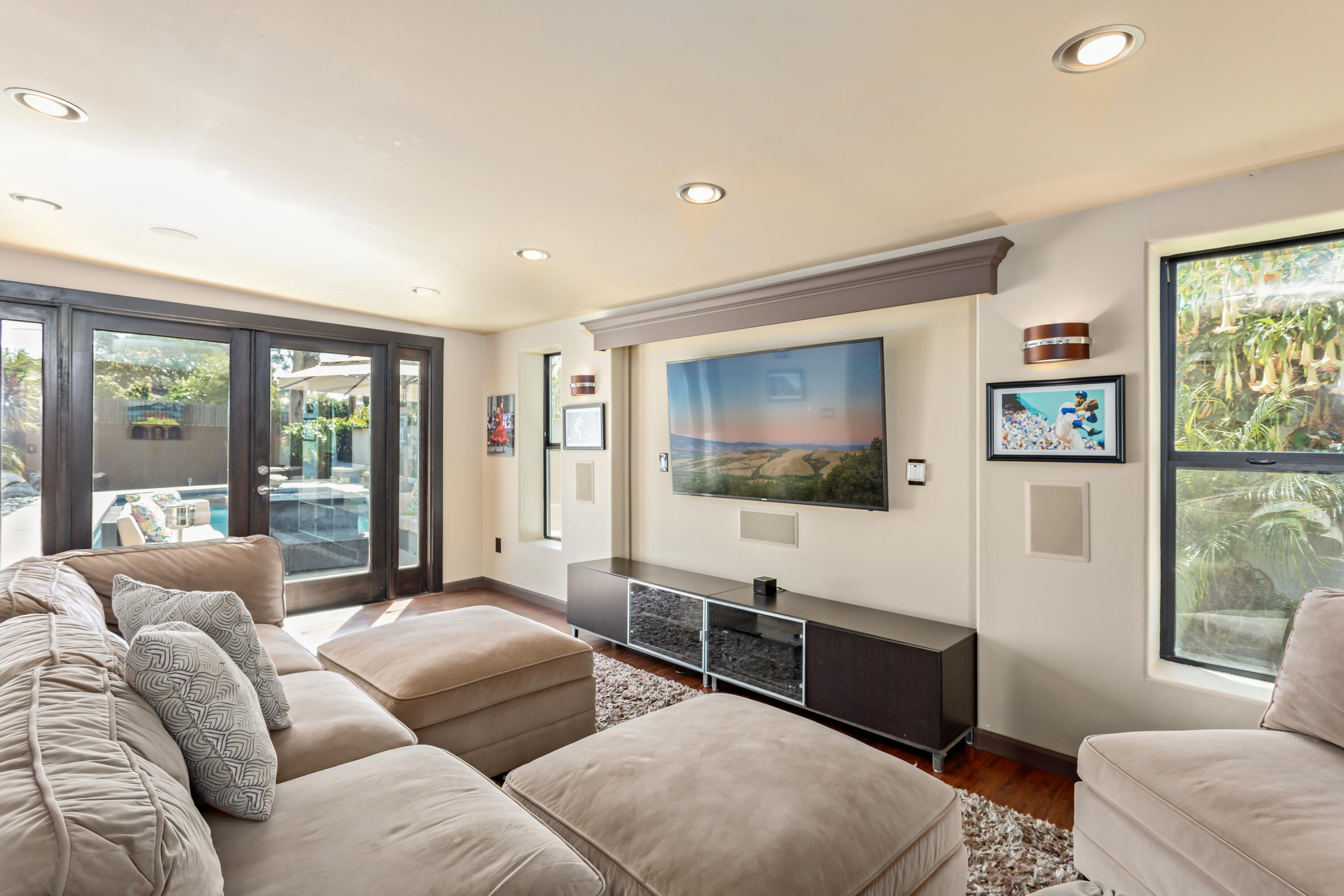 5211 Keo Drive Santa Barbara, CA 93111 - Photo 10 of 39 TV Room / Den