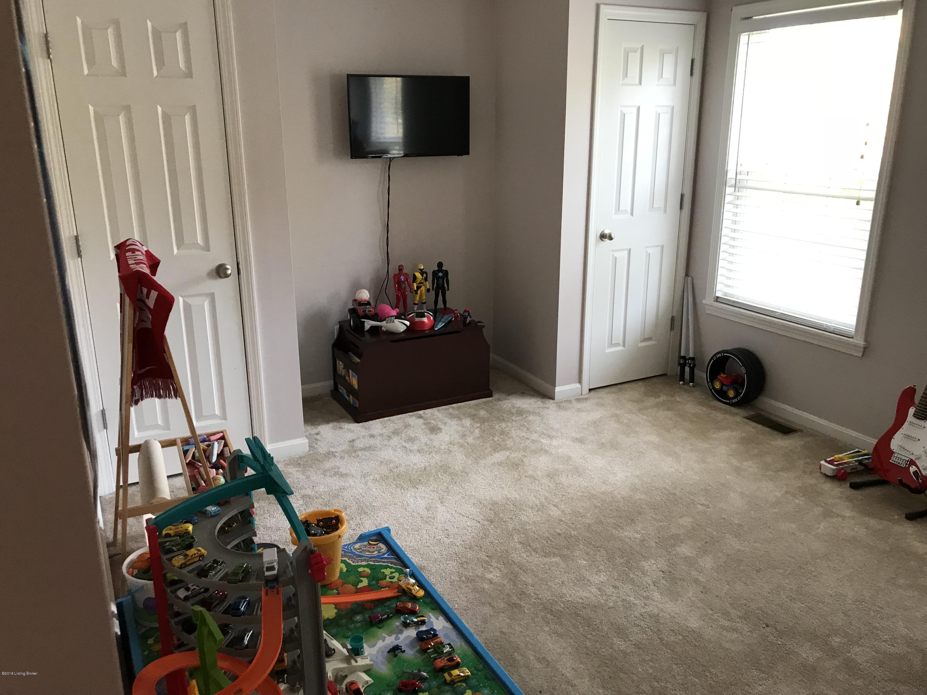 302 Horton Road La Grange, KY 40031 - Photo 20 of 25 Bedroom 3