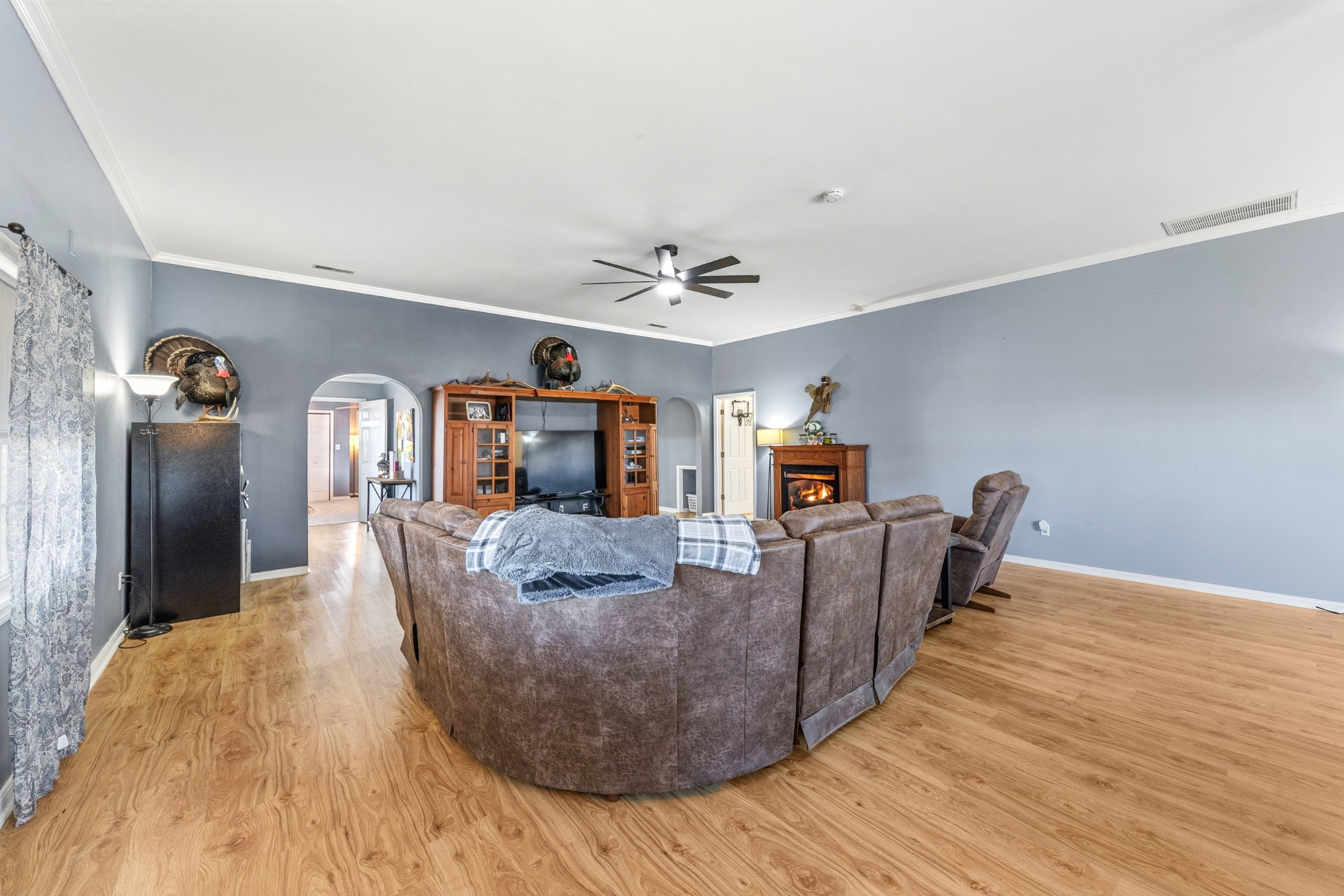 1825 Powell School Road Goodspring, TN 38460 - Photo 13 of 100 a living room with furniture and a wooden floor