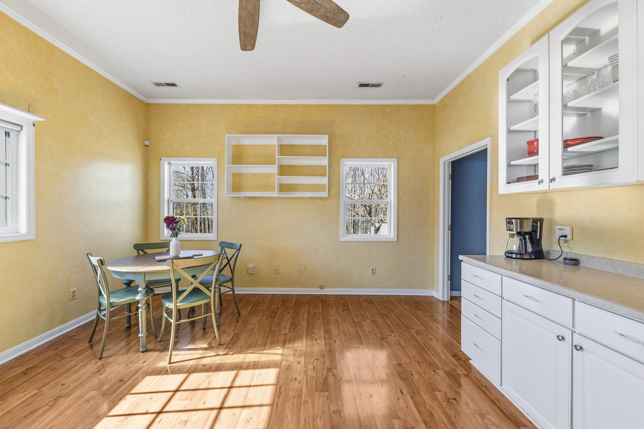 1825 Powell School Road Goodspring, TN 38460 - Photo 29 of 100 a workspace with wooden floor