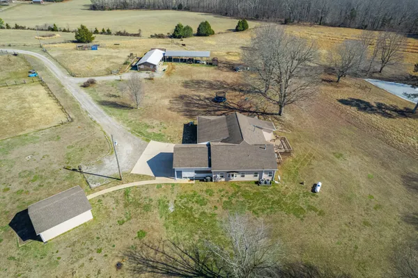 $624,900 | 1825 Powell School Road, Goodspring, TN 38460