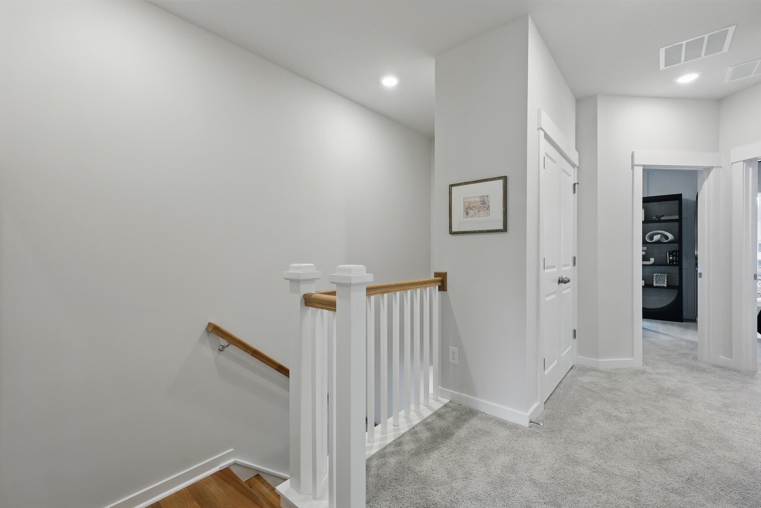 606 Scholar Way Summerville, SC 29486 - Photo 35 of 84 Stairwell