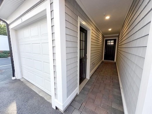 16 Common Street, Unit 5 Waltham, MA 02451 - Photo 13 of 14