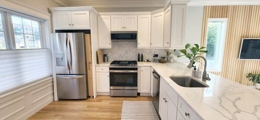 16 Common Street, Unit 5 Waltham, MA 02451 - Photo 3 of 14