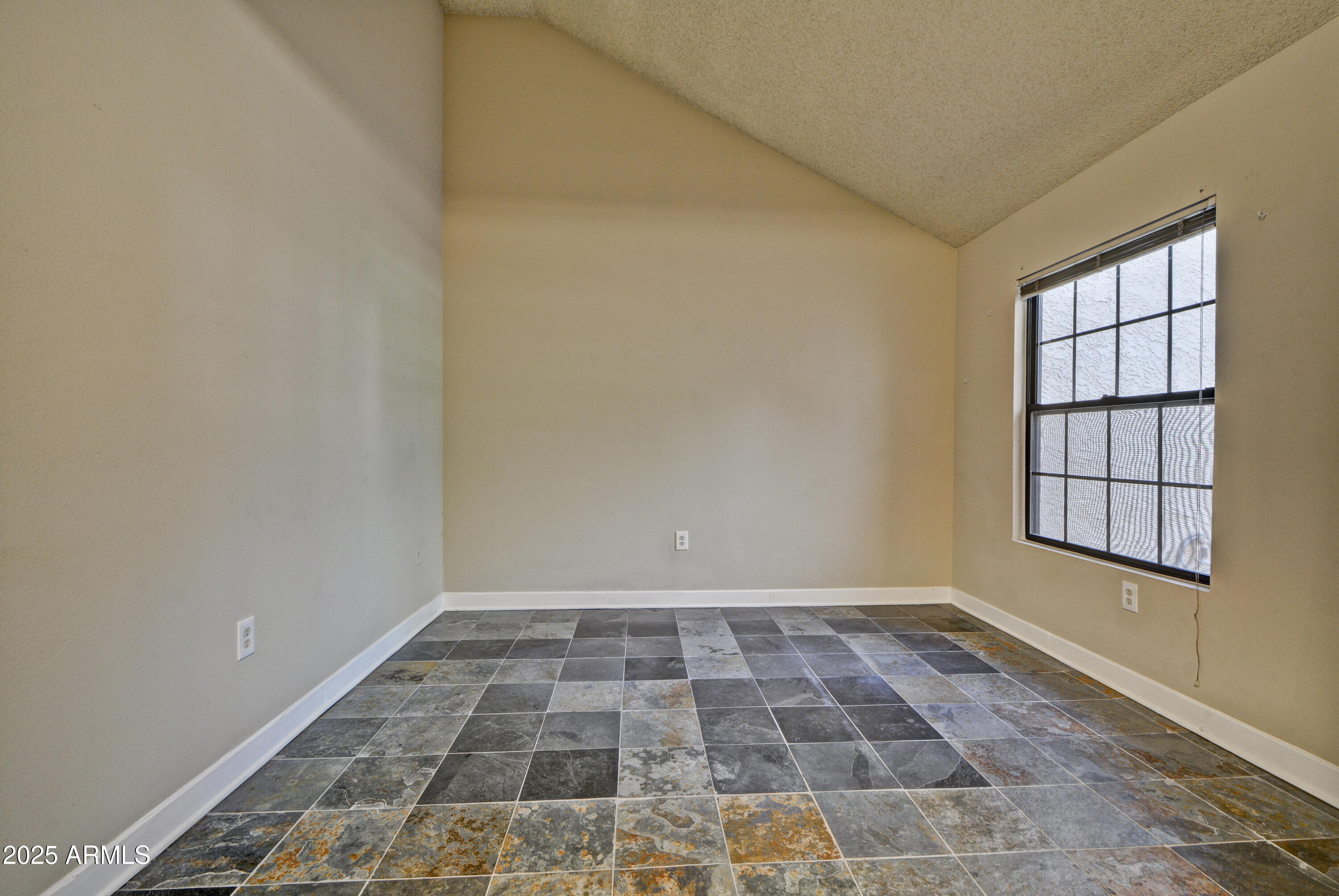 602 North May, Unit 17 Mesa, AZ 85201 - Photo 19 of 39 a view of an empty room and window
