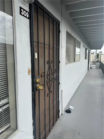 $250,000 | 5500 Ackerfield Avenue, Unit 309, Long Beach, CA 90805