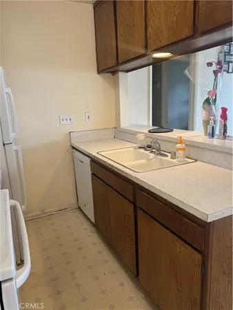 $250,000 | 5500 Ackerfield Avenue, Unit 309, Long Beach, CA 90805