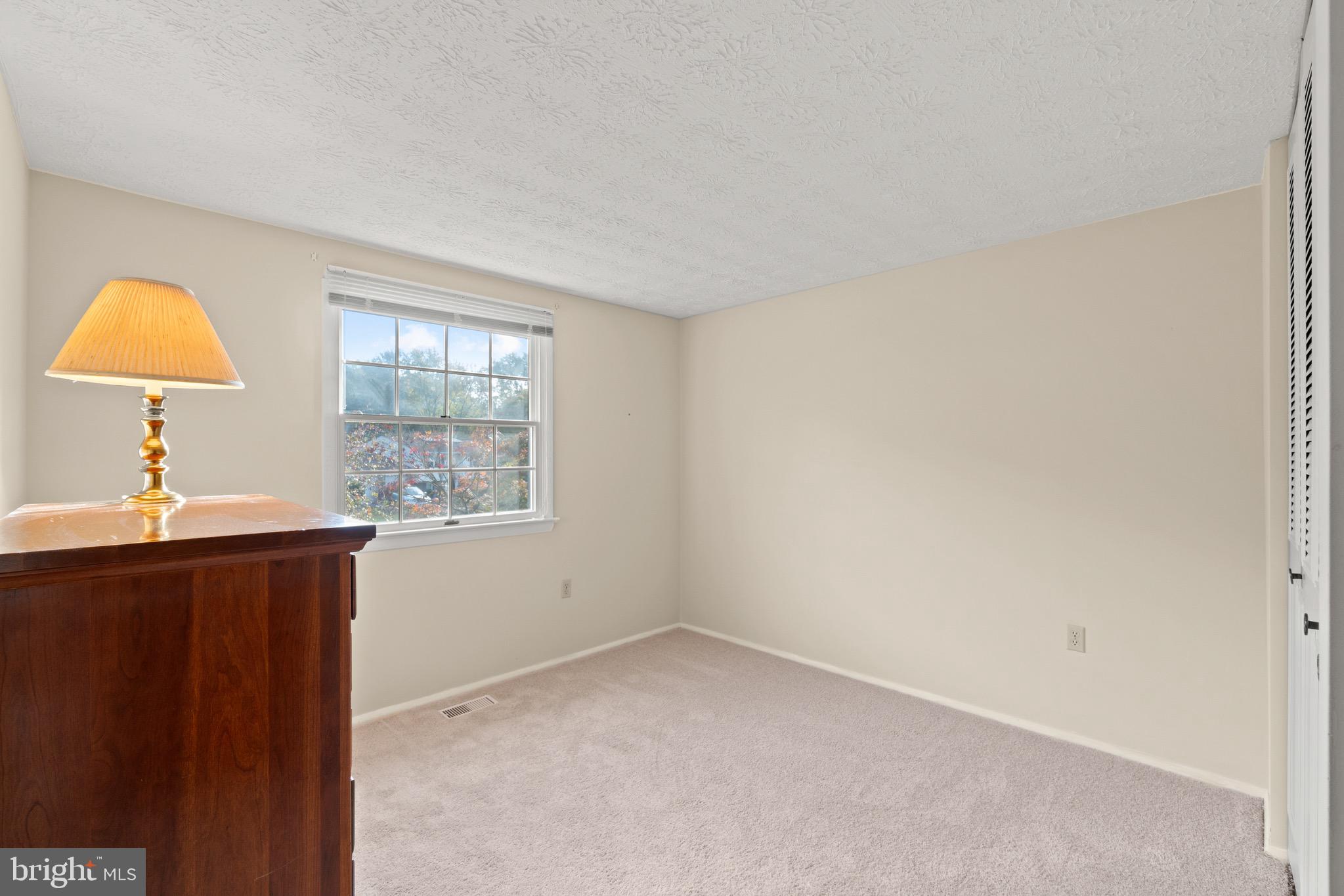 12762 Bradwell Road Herndon, VA 20171 - Photo 18 of 35 2nd bedroom.