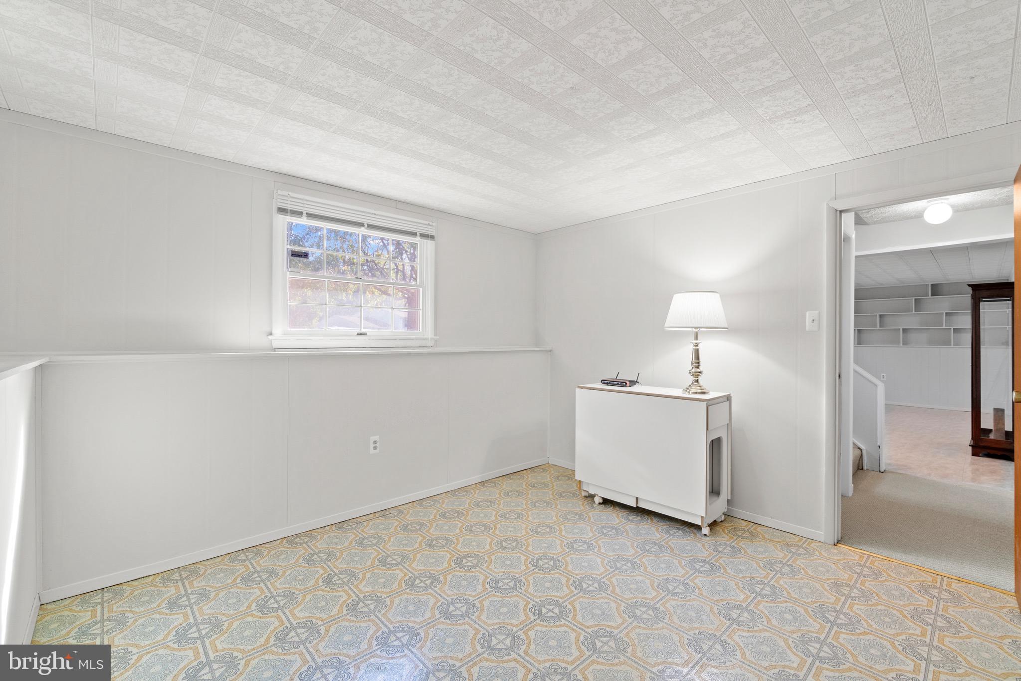 12762 Bradwell Road Herndon, VA 20171 - Photo 26 of 35 4th nicely sized bedroom.