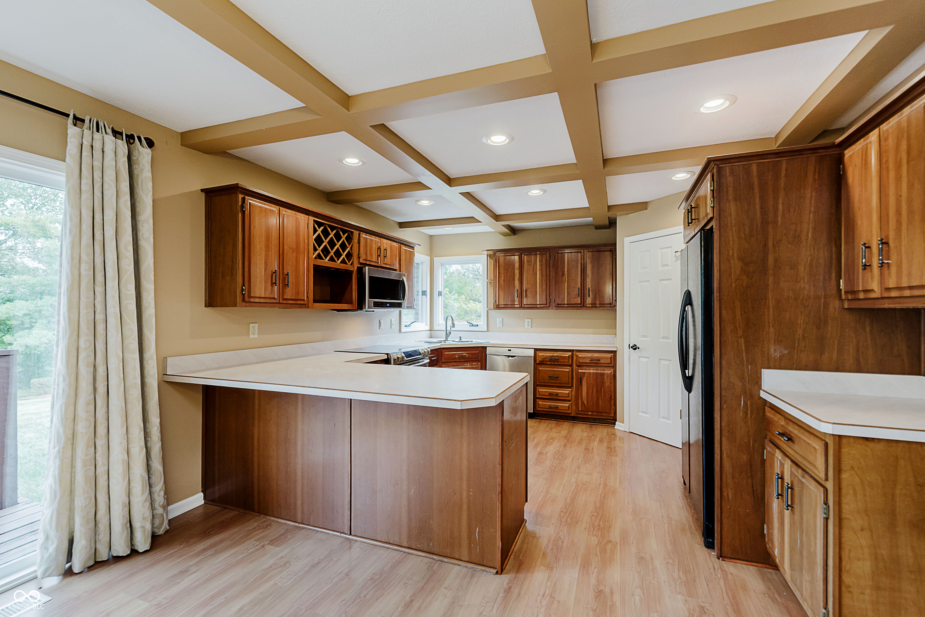 8729 Promontory Road Indianapolis, IN 46236 - Photo 12 of 33