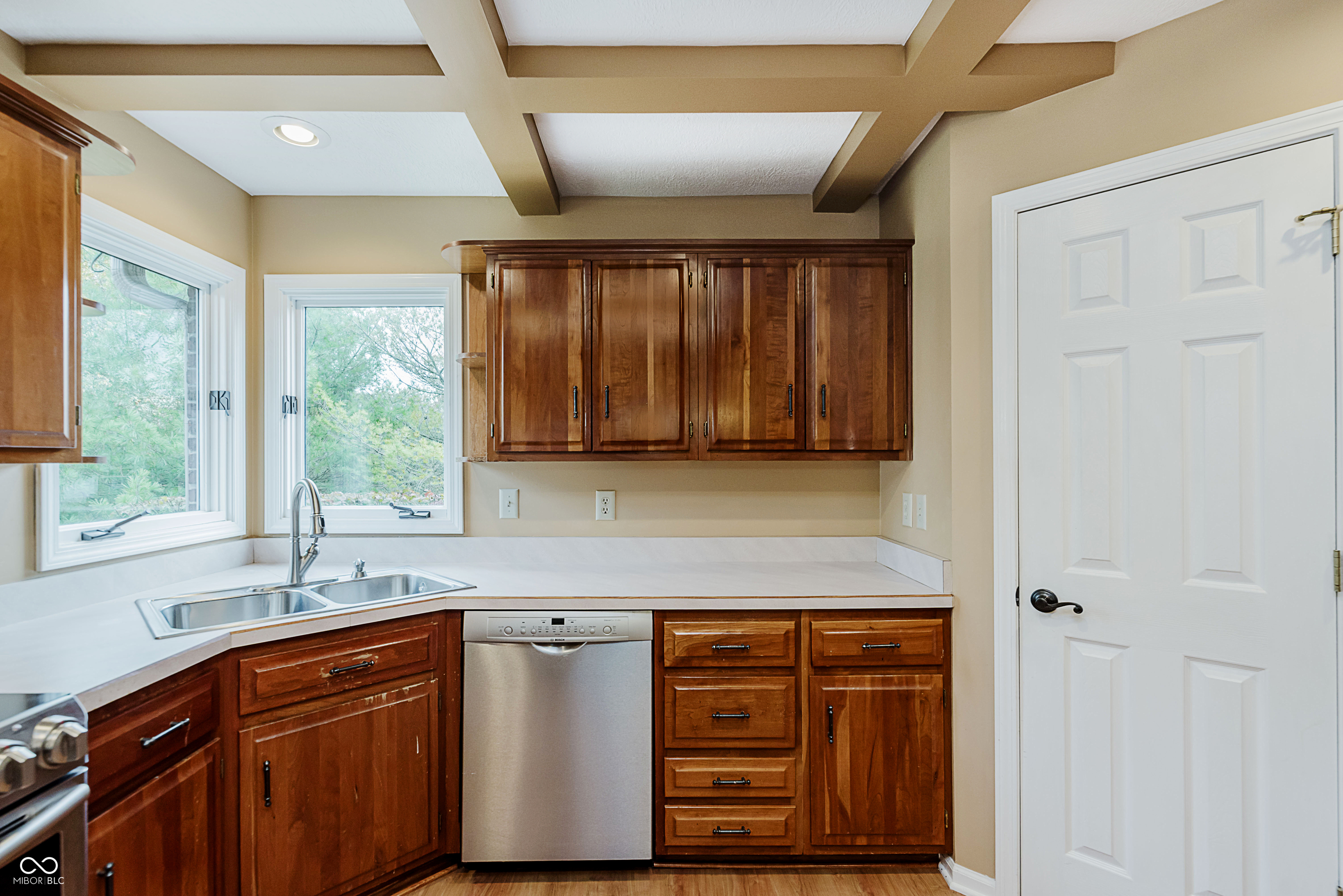 8729 Promontory Road Indianapolis, IN 46236 - Photo 16 of 33