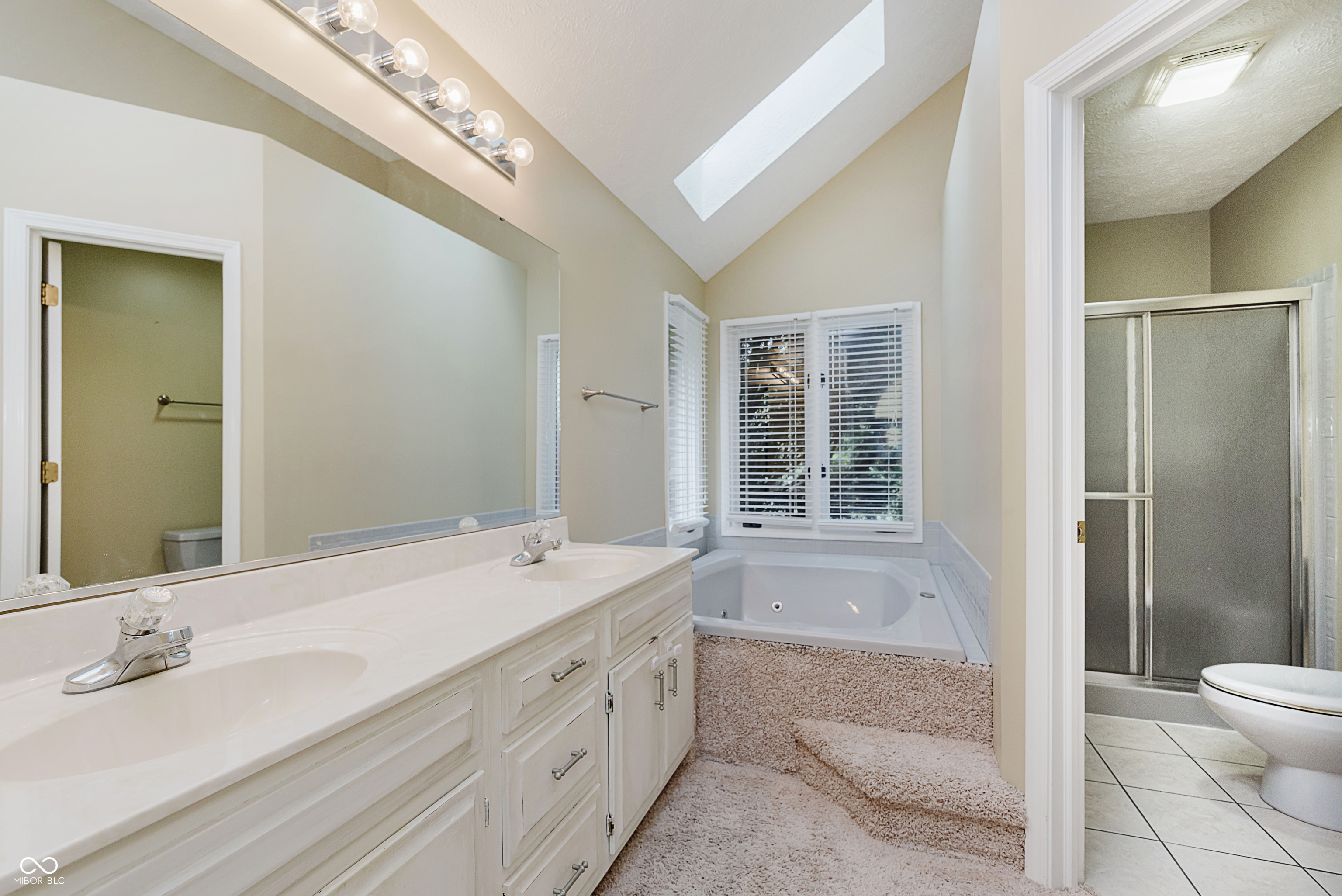 8729 Promontory Road Indianapolis, IN 46236 - Photo 19 of 33