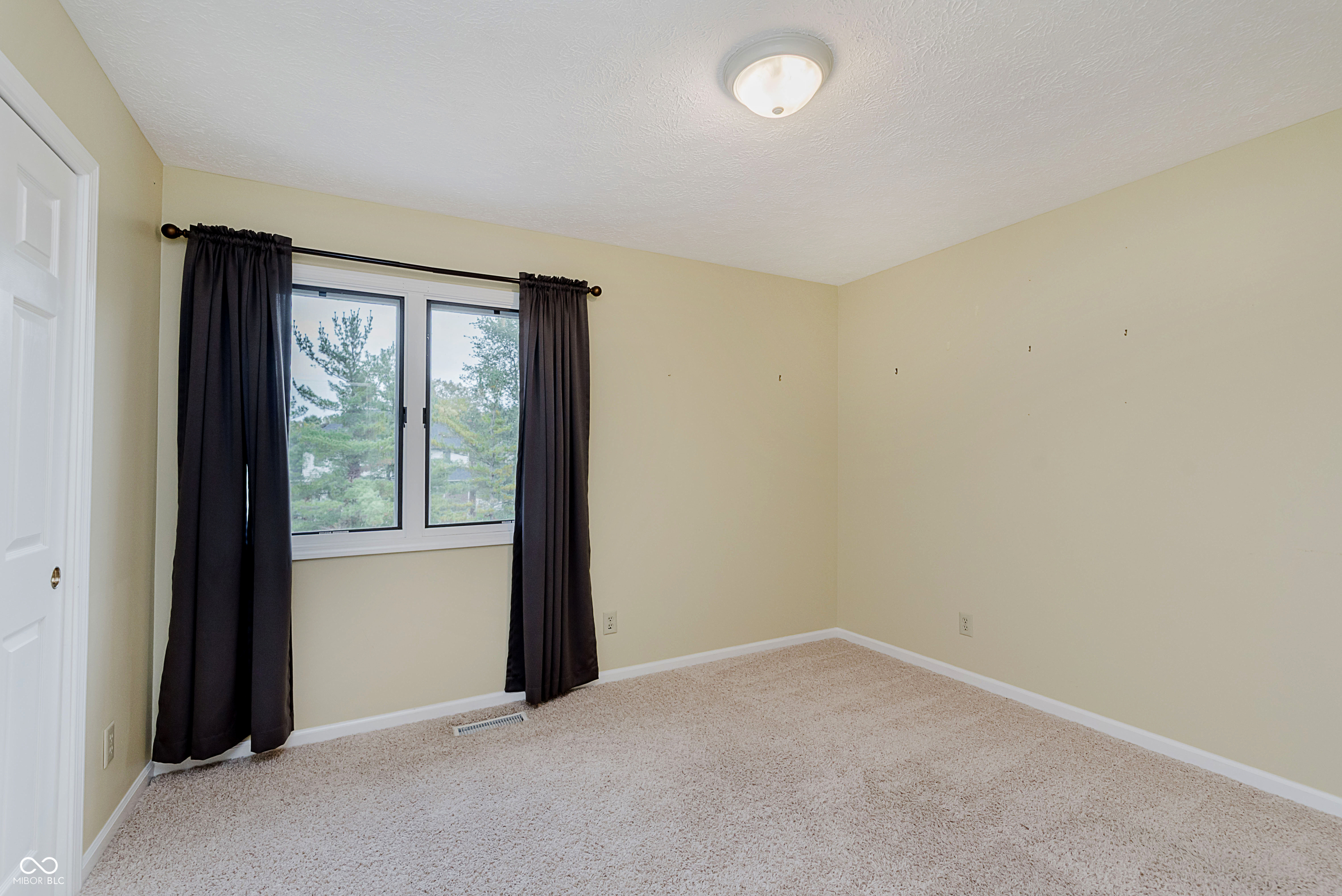 8729 Promontory Road Indianapolis, IN 46236 - Photo 23 of 33