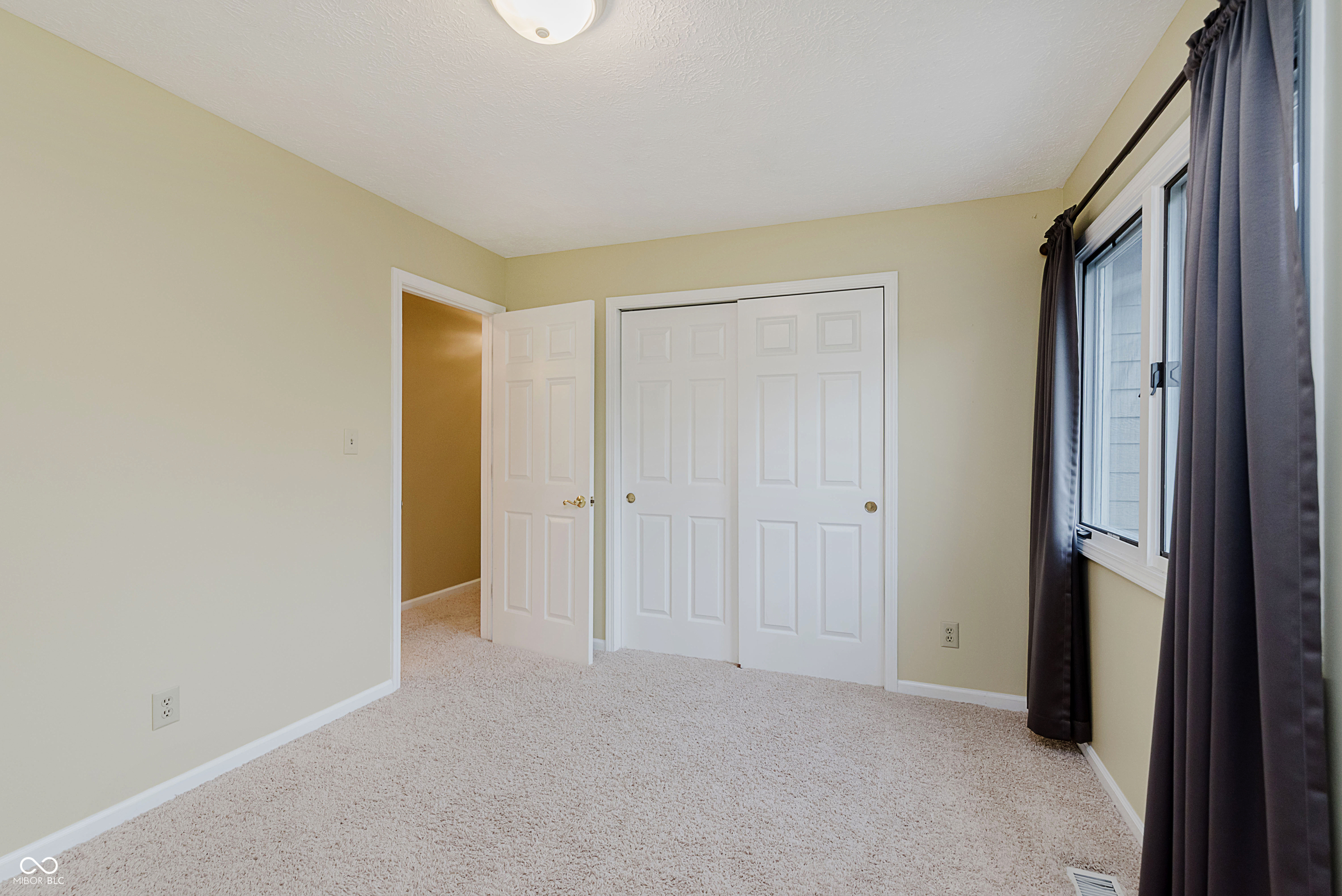 8729 Promontory Road Indianapolis, IN 46236 - Photo 24 of 33