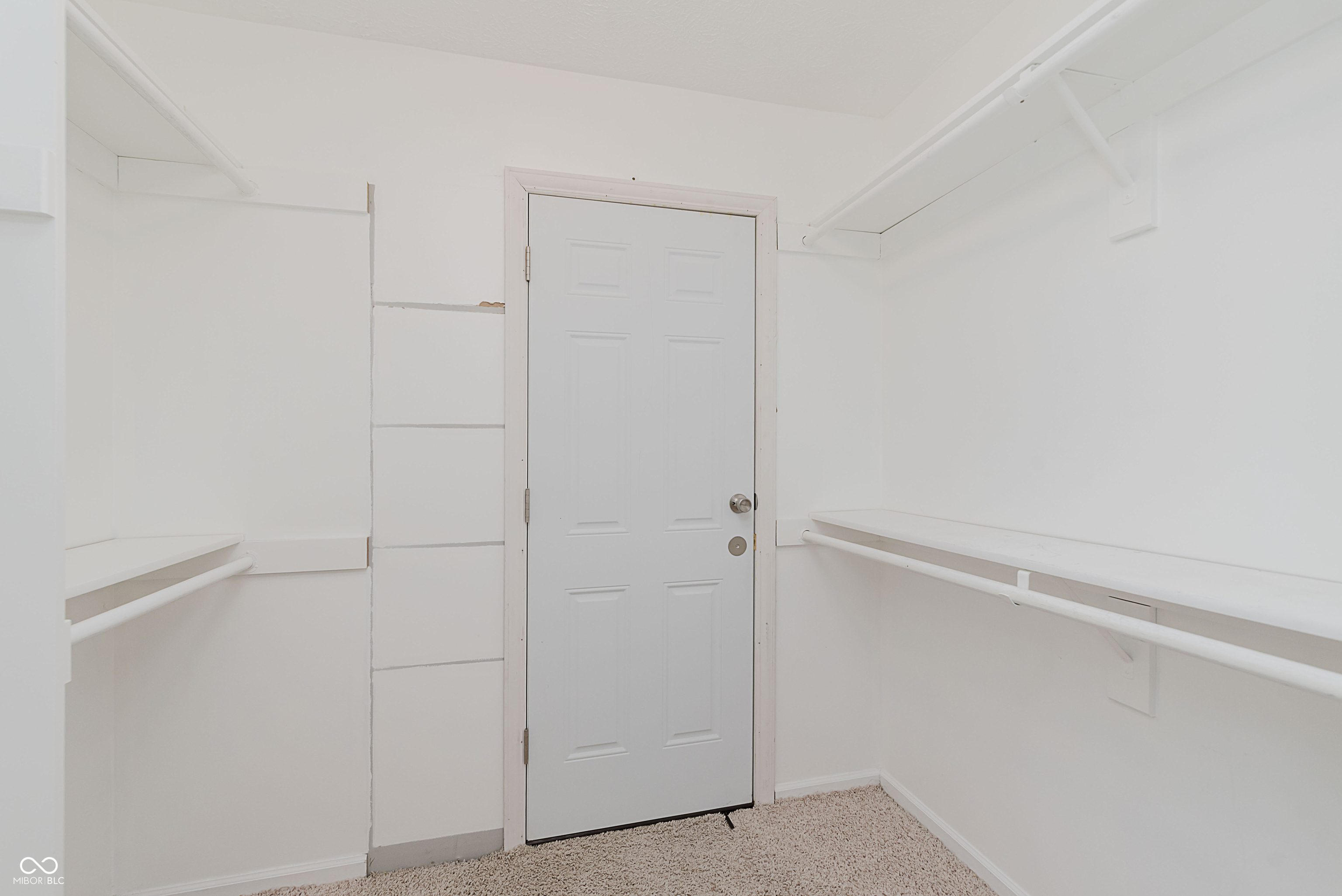 8729 Promontory Road Indianapolis, IN 46236 - Photo 28 of 33