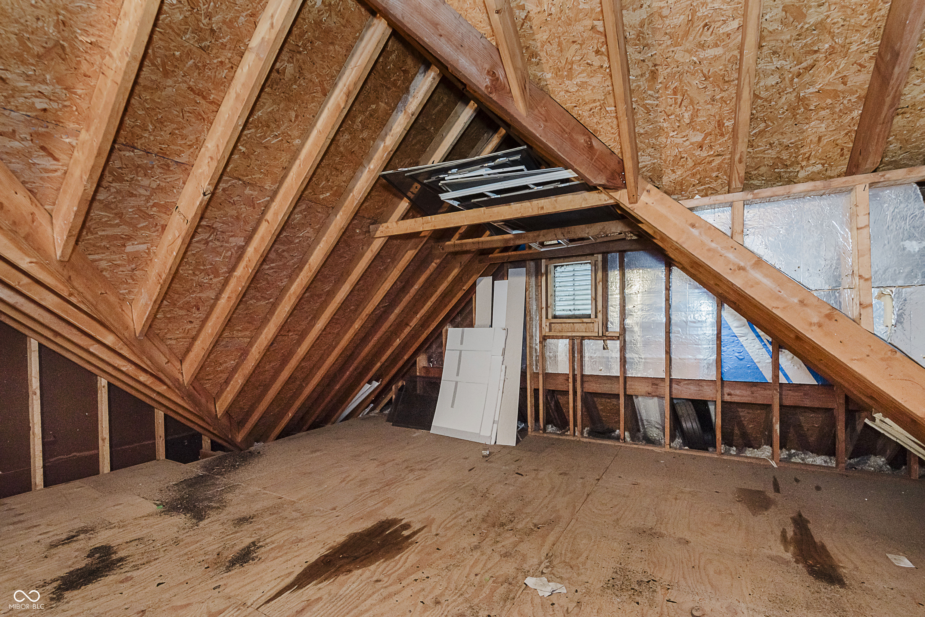 8729 Promontory Road Indianapolis, IN 46236 - Photo 29 of 33