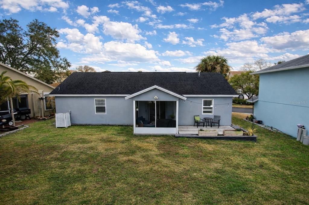 2022 Hatteras Point Lakeland, FL 33813 - Photo 34 of 36 a house view with a garden space