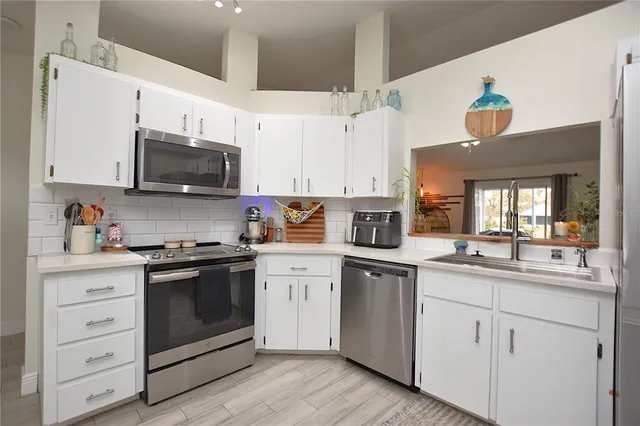 $349,000 | 2022 Hatteras Point, Lakeland, FL 33813