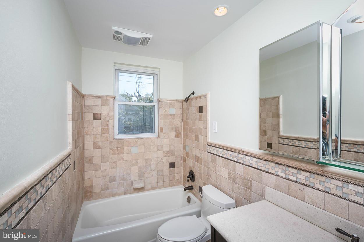3800 Chatham Road Baltimore, MD 21215 - Photo 20 of 30 Bath
