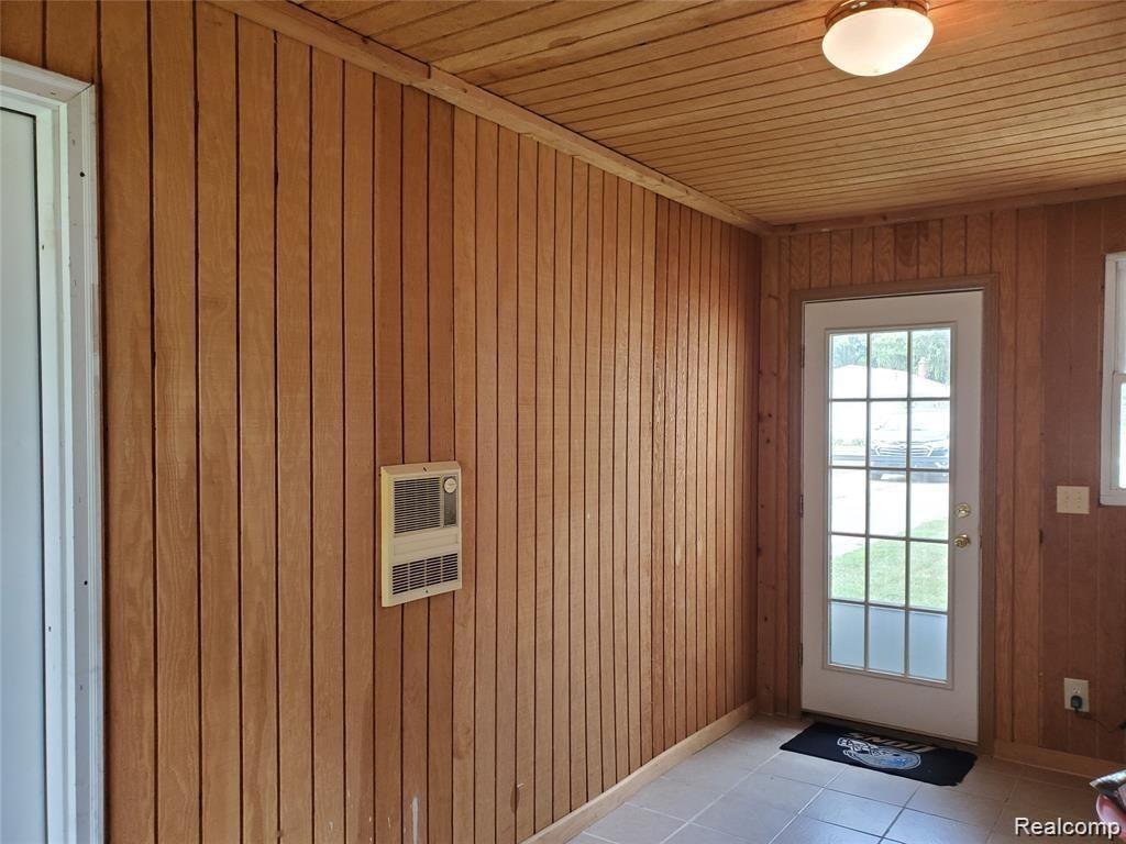 11475 Dewitt Road Belleville, MI 48111 - Photo 4 of 28