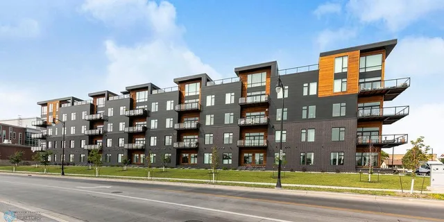 $629,000 | 200 4th Avenue North, Unit 201, Fargo, ND 58102