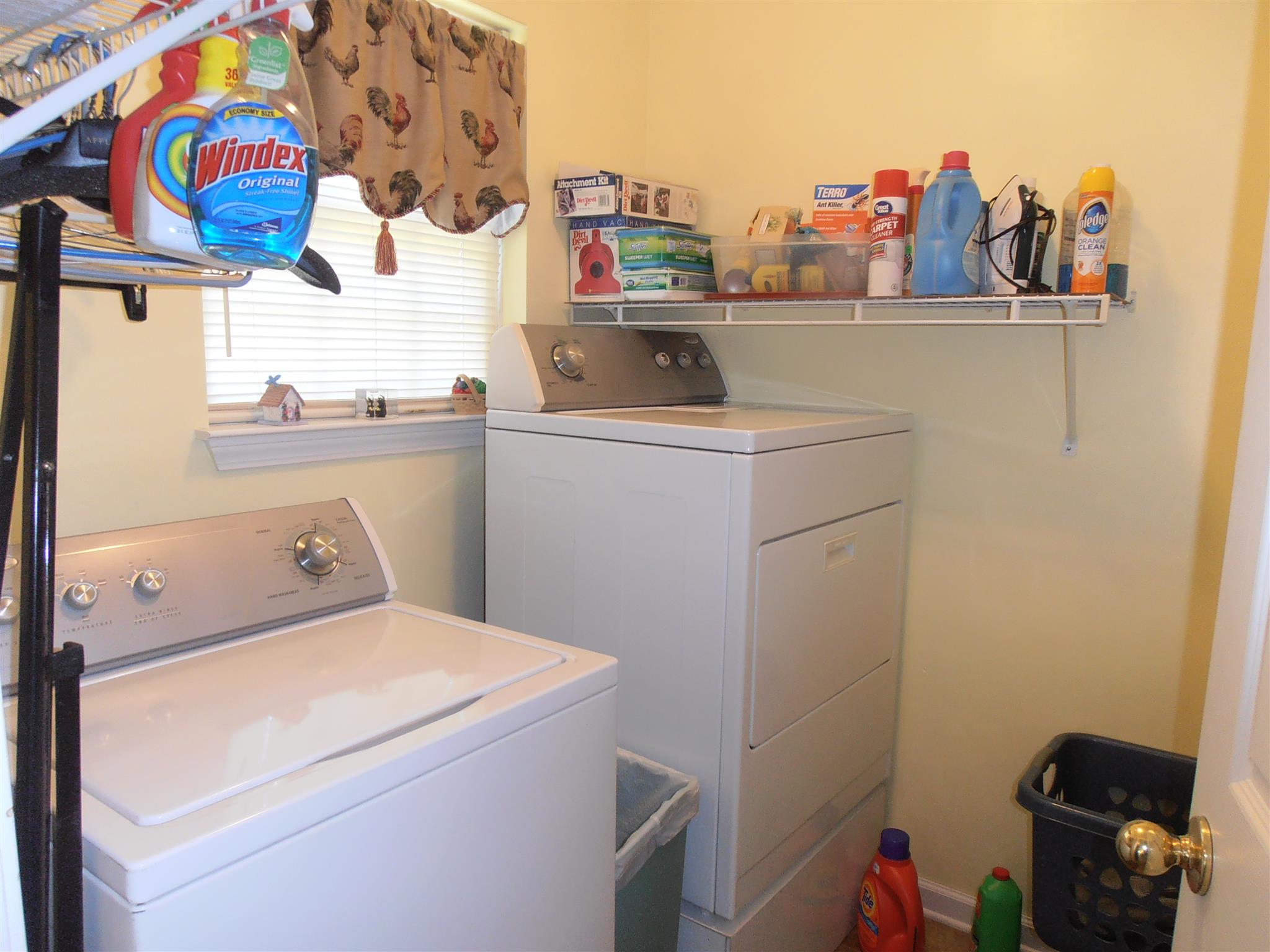 1141 Woods Ferry Road Lebanon, TN 37087 - Photo 17 of 30 a utility room with dryer and washer