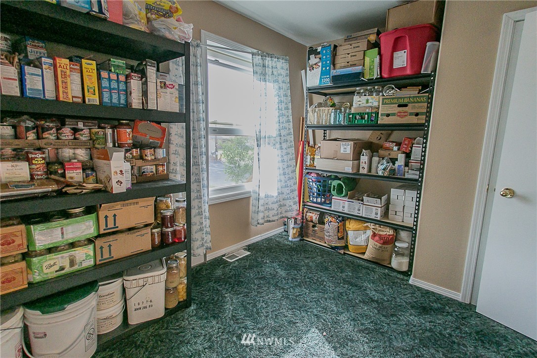 2161 Elgin Road Northeast Moses Lake, WA 98837 - Photo 14 of 25 Gallery Image 14