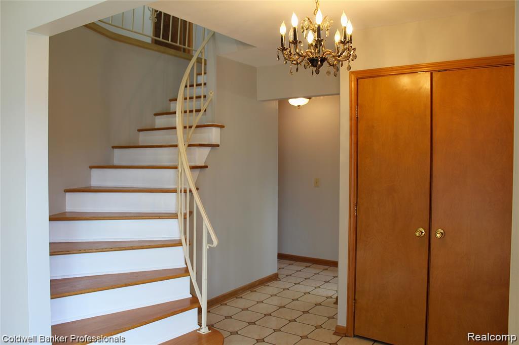 44227 Brandywyne Road Canton, MI 48187 - Photo 4 of 25